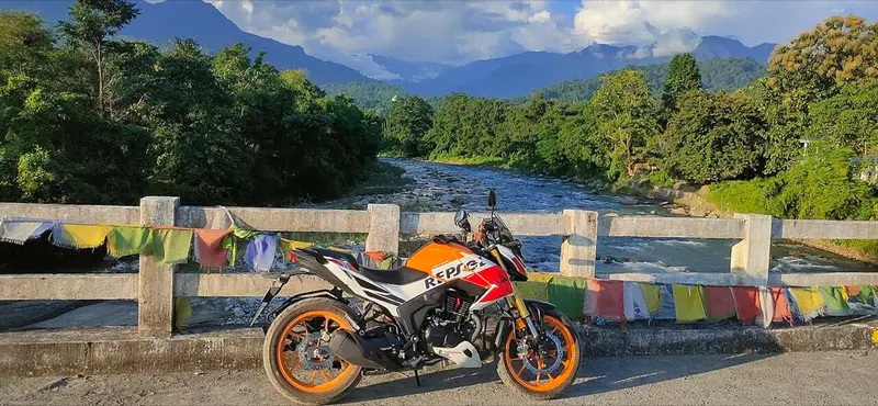 Honda Hornet 2.0 photo