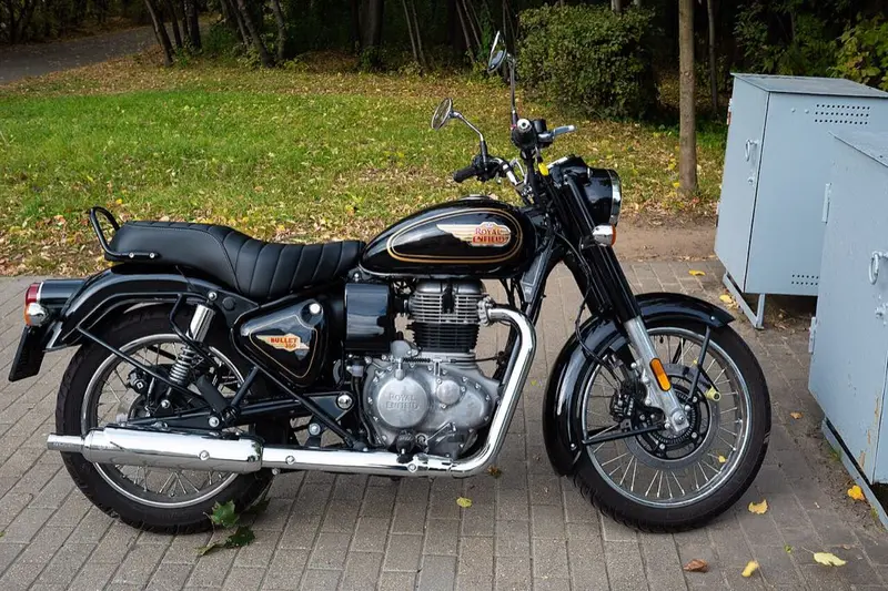 Royal Enfield Bullet 350 photo