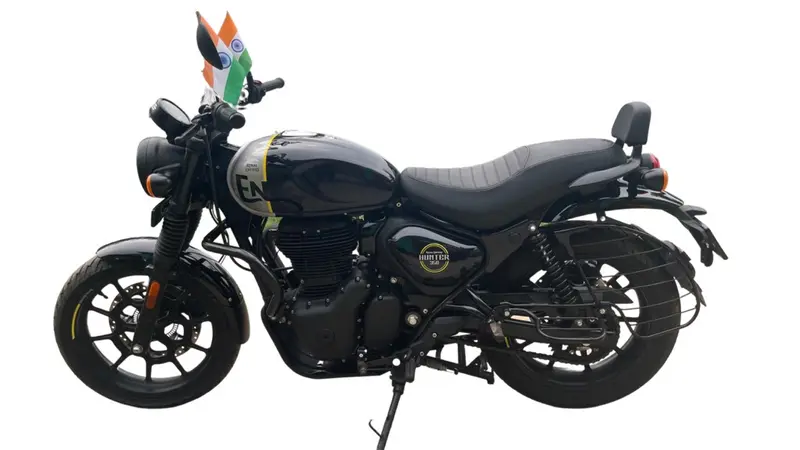 Royal Enfield Hunter 350 photo