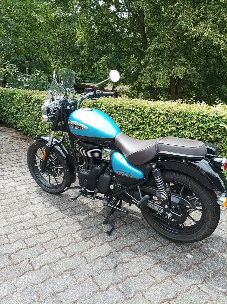 Royal Enfield Meteor 350 photo