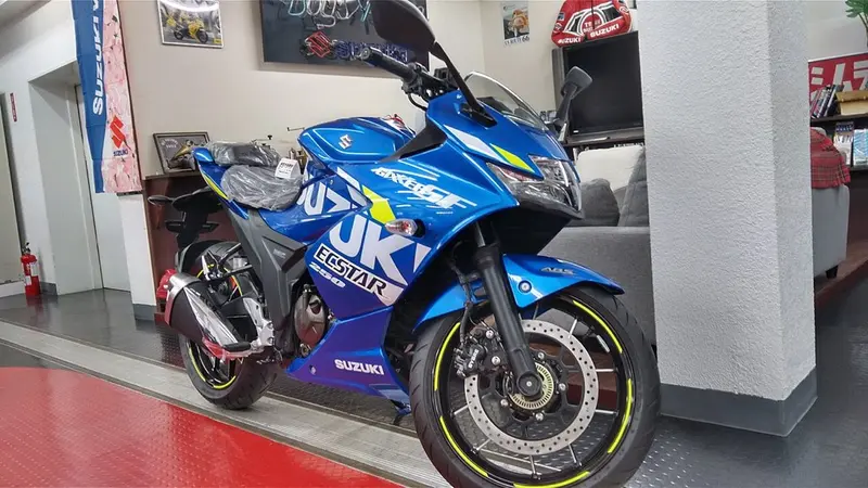 Suzuki Gixxer SF 250 photo